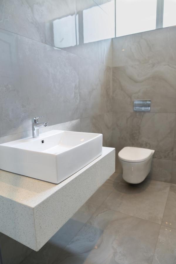 אמנזימטוטי Zar Hotel מראה חיצוני תמונה