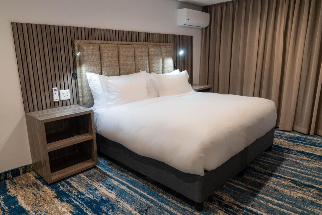 אמנזימטוטי Zar Hotel מראה חיצוני תמונה