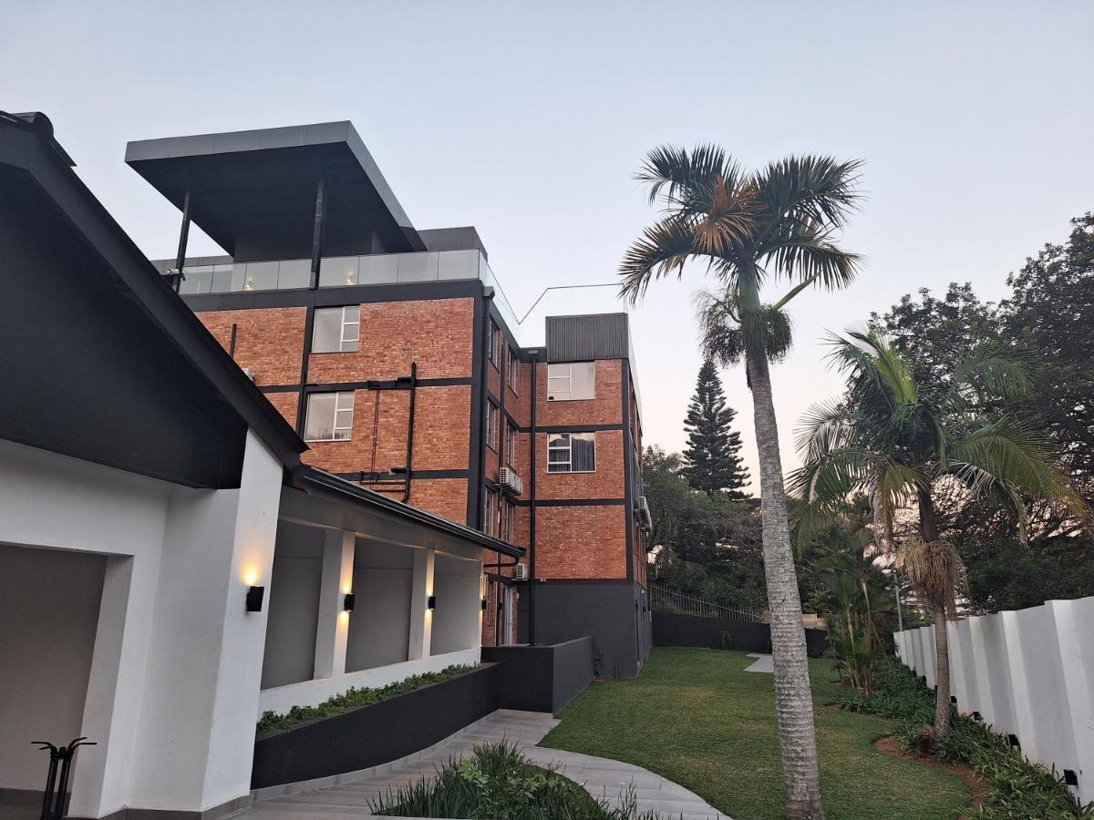 אמנזימטוטי Zar Hotel מראה חיצוני תמונה