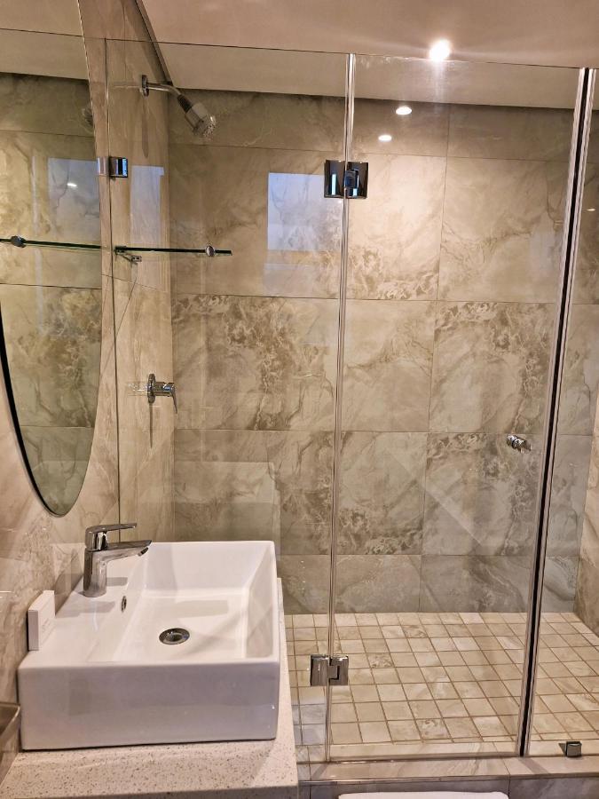אמנזימטוטי Zar Hotel מראה חיצוני תמונה